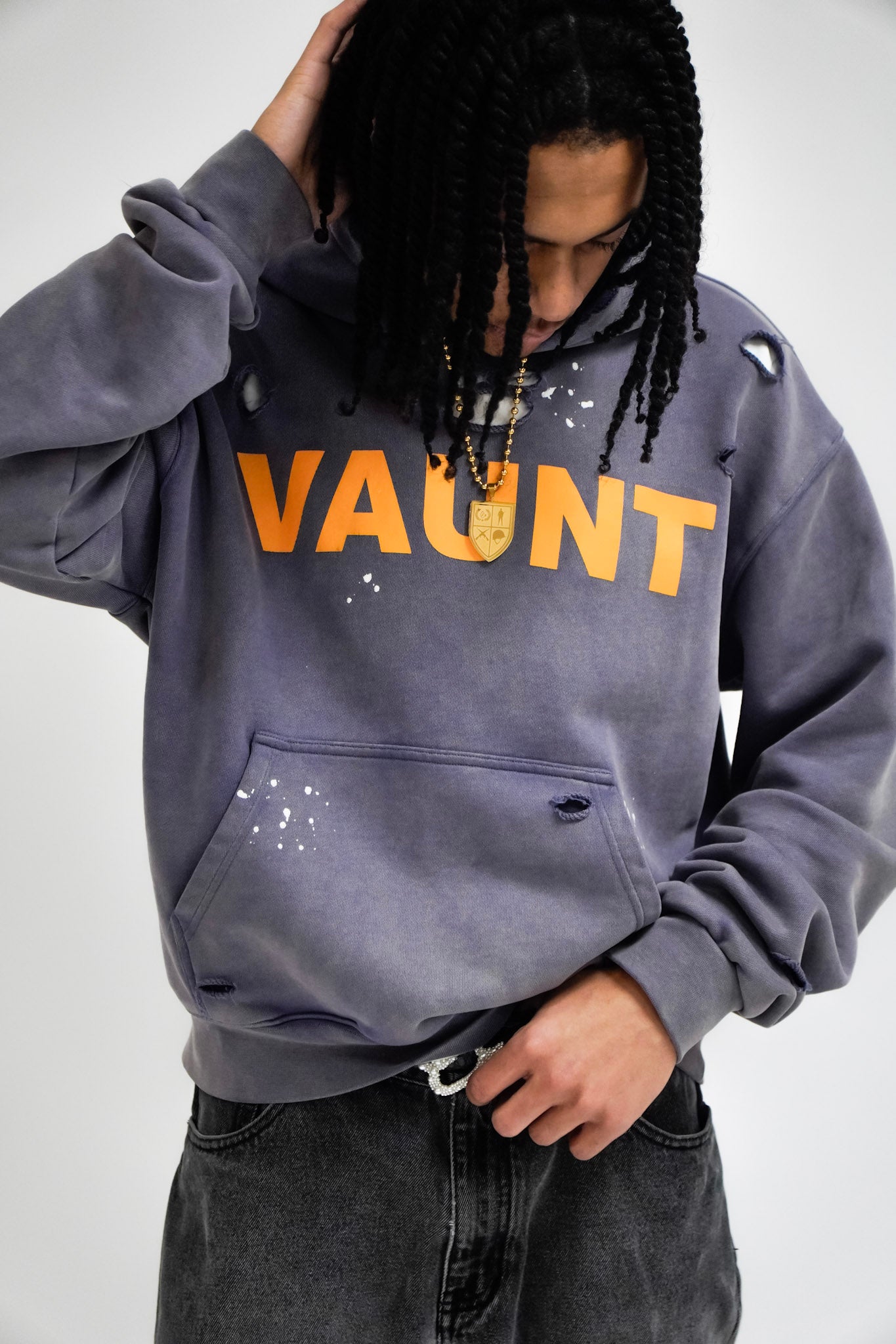 GALLERY DISTRESSED HOODIE