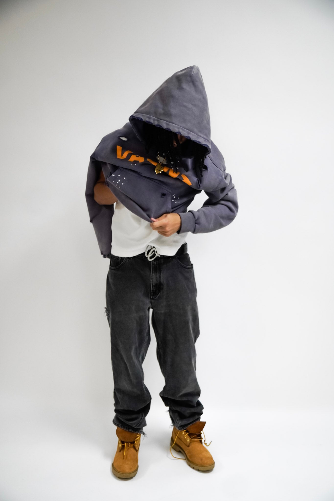 GALLERY DISTRESSED HOODIE